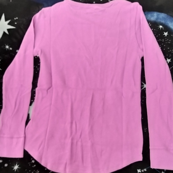 Old Navy Soft Crew Neck. Waffle Long Sleeve Thermal XL (Kid size) New - Picture 2 of 4